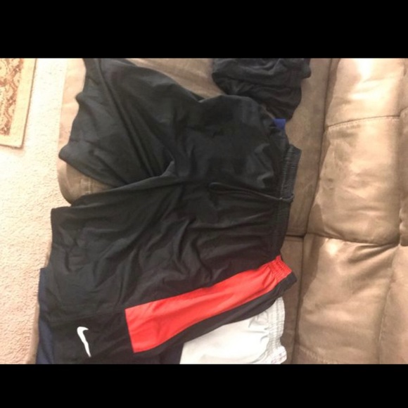 Men’s shorts and pants M-L name brand